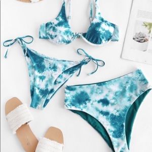 Turquoise bikini set